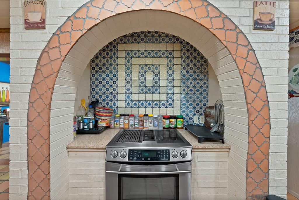 A-173 J CRUMP 25 acres - Residential