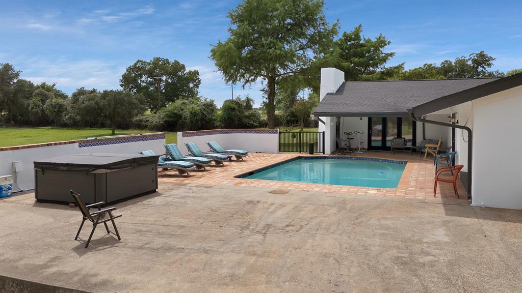 A-173 J CRUMP 25 acres - Residential