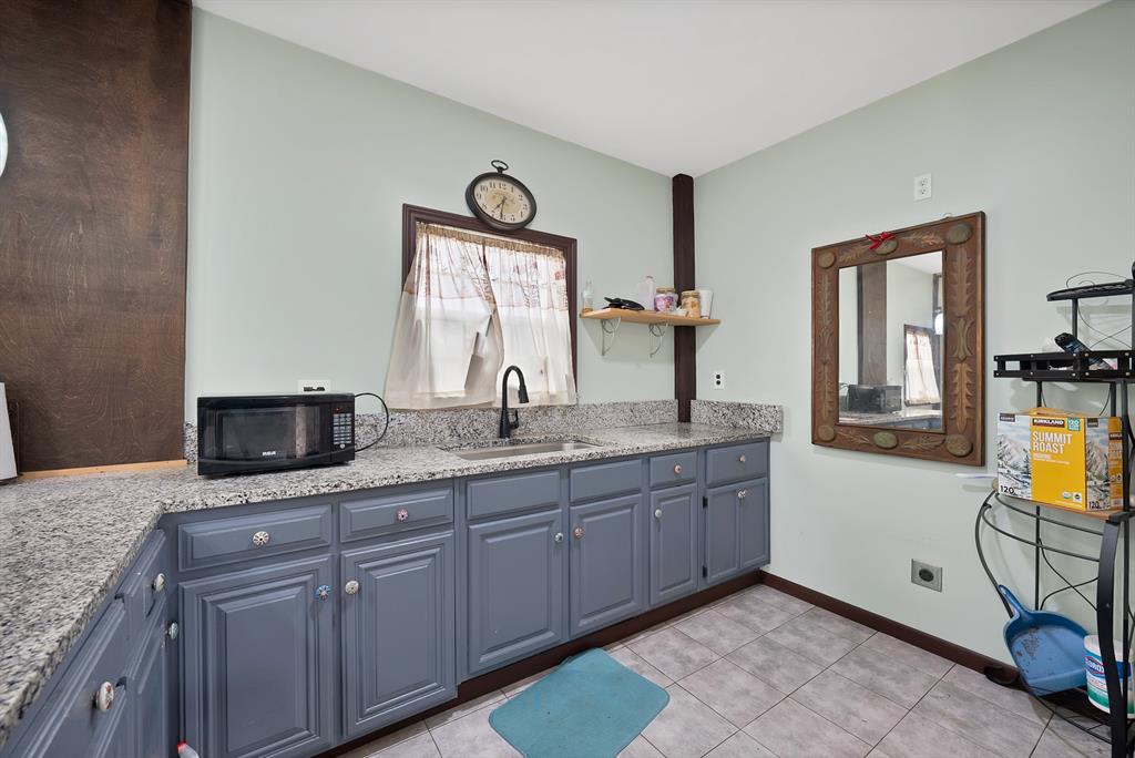 A-173 J CRUMP 25 acres - Residential