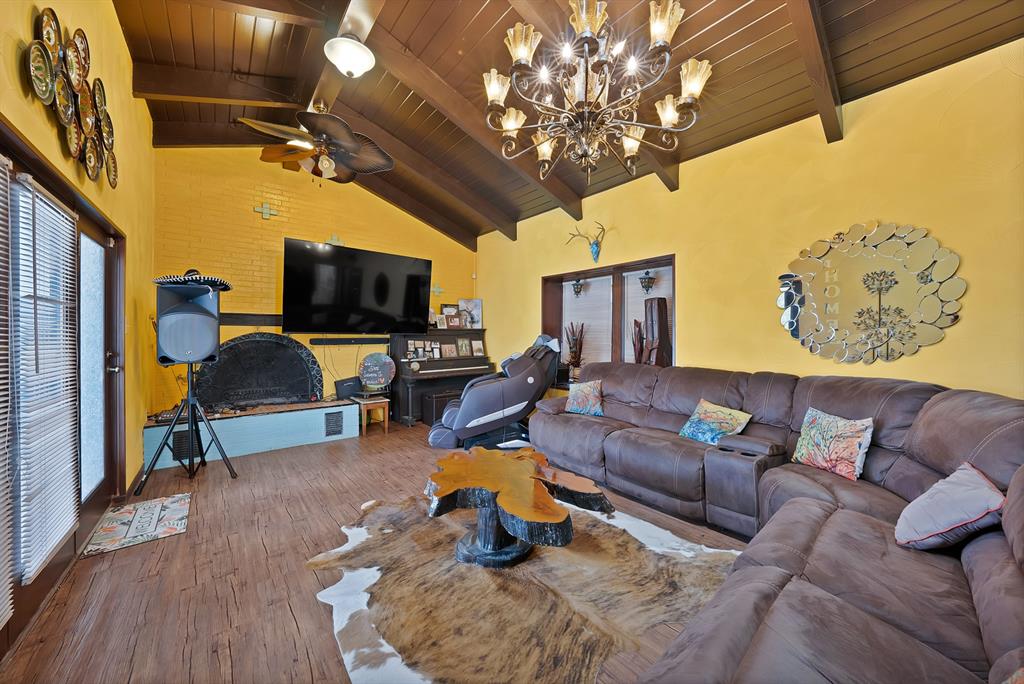 A-173 J CRUMP 25 acres - Residential