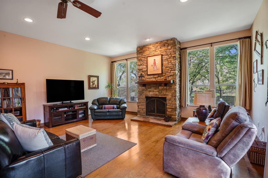 Decordova Bend Estate - Residential