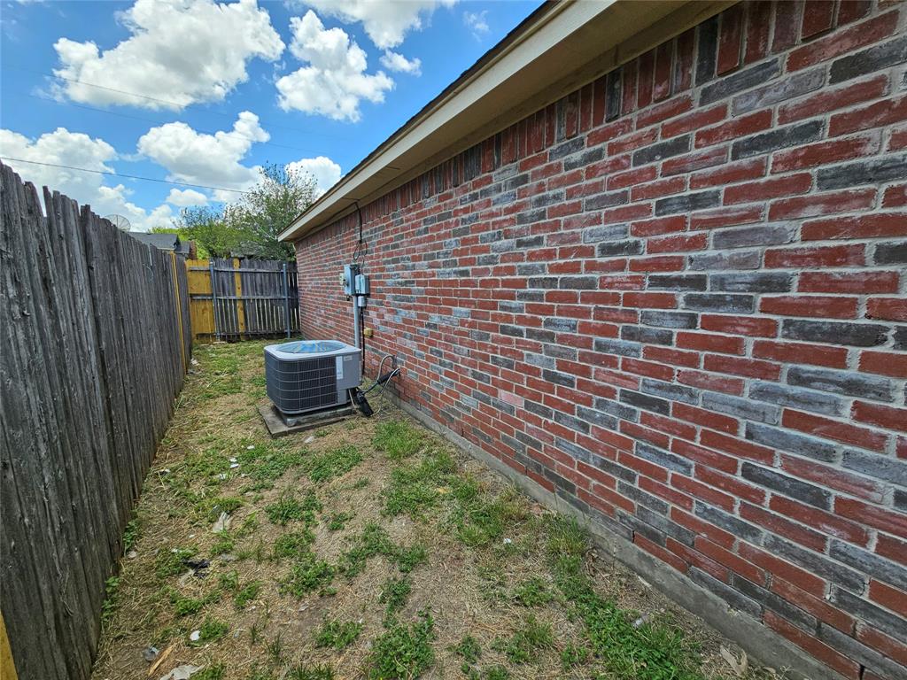 Brook Meadows 01 - Residential Lease