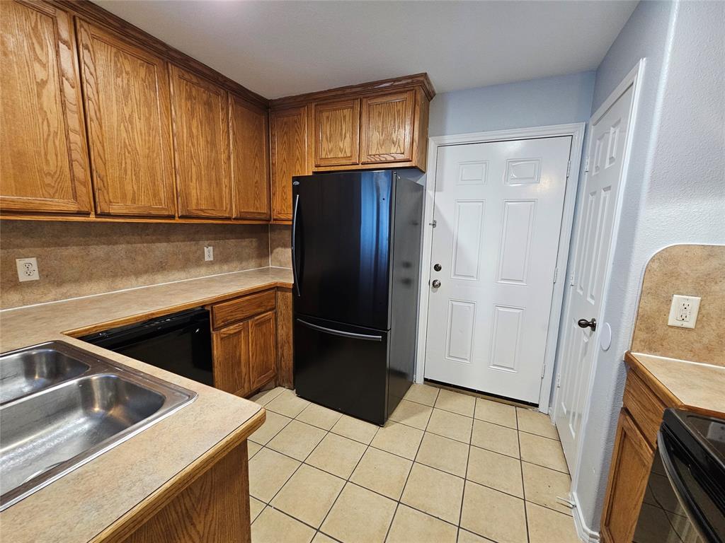 Brook Meadows 01 - Residential Lease