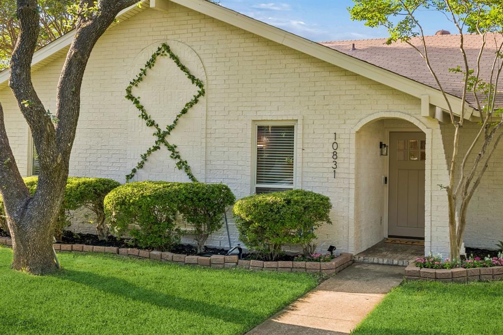 10831 Hayfield Drive