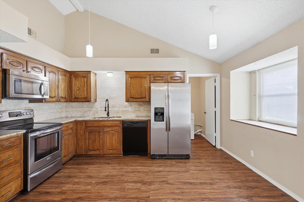4118 Green Acres Circle