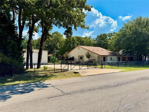 704 Legendary Lane Gun Barrel City TX 75156