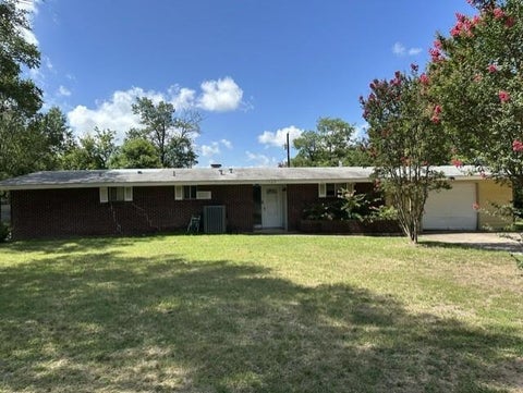 Photo of 1705 Jefferson Street, Commerce, TX 75428 (MLS # 21324600)