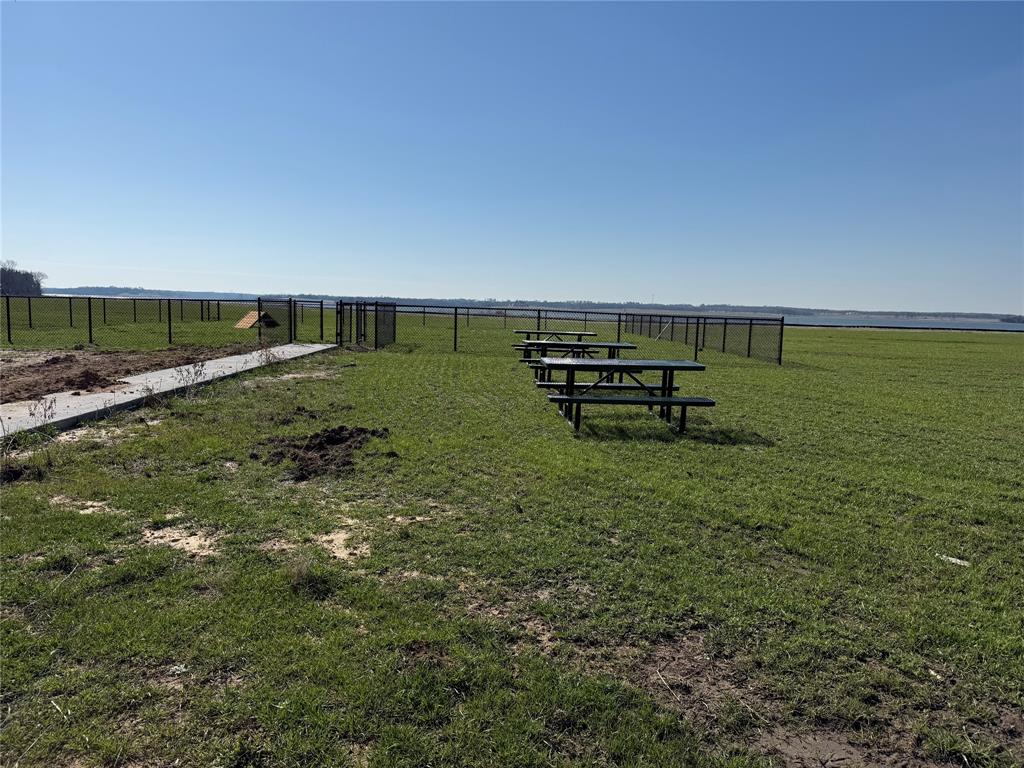 The Peninsula - Land