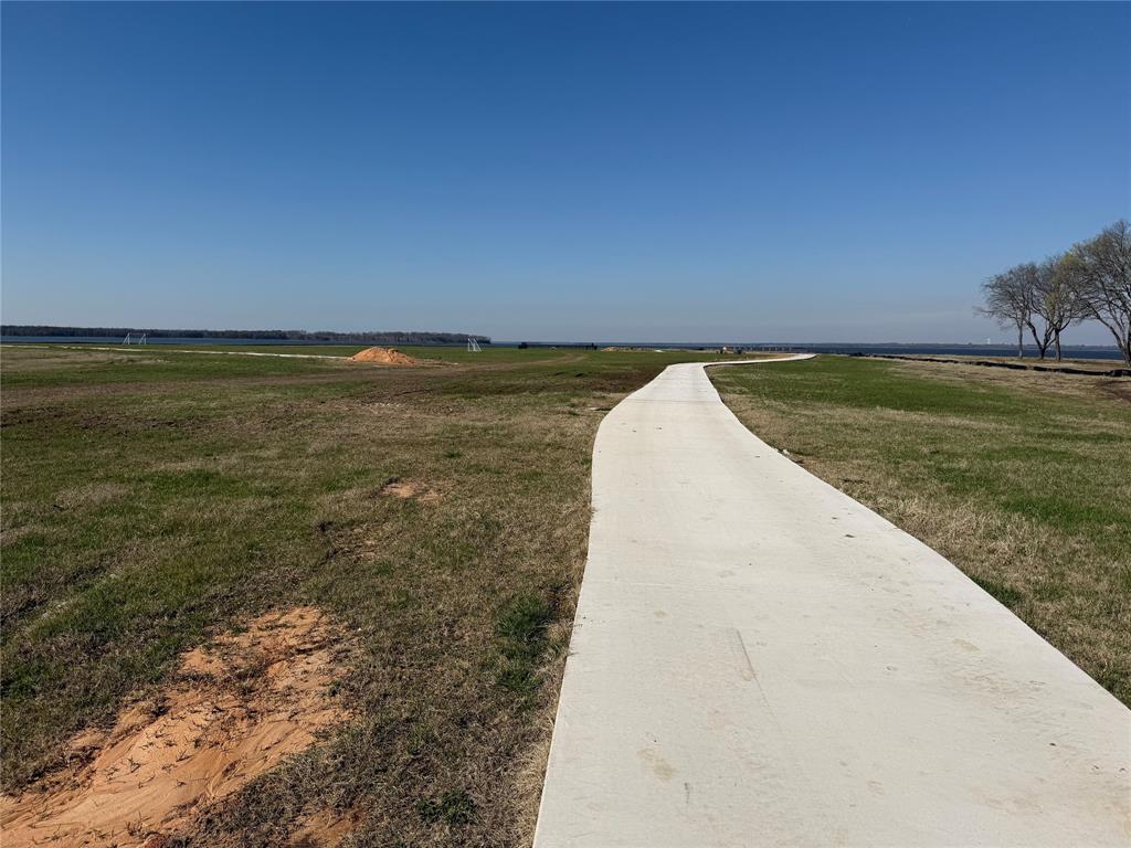 The Peninsula - Land