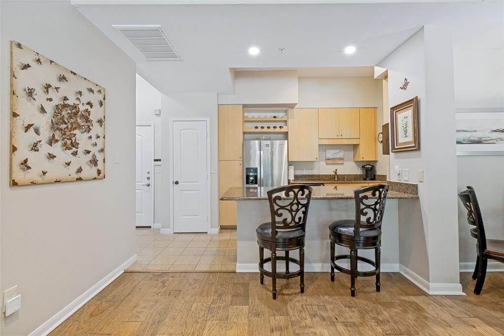 3225 Turtle Creek Boulevard 0008