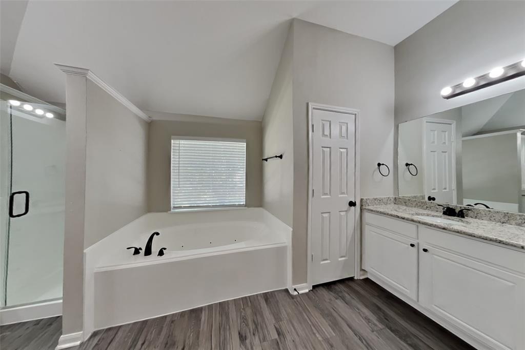 Lakes Of Highland Oaks The - Residential Lease