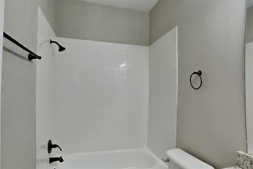 Lakes Of Highland Oaks The - Residential Lease