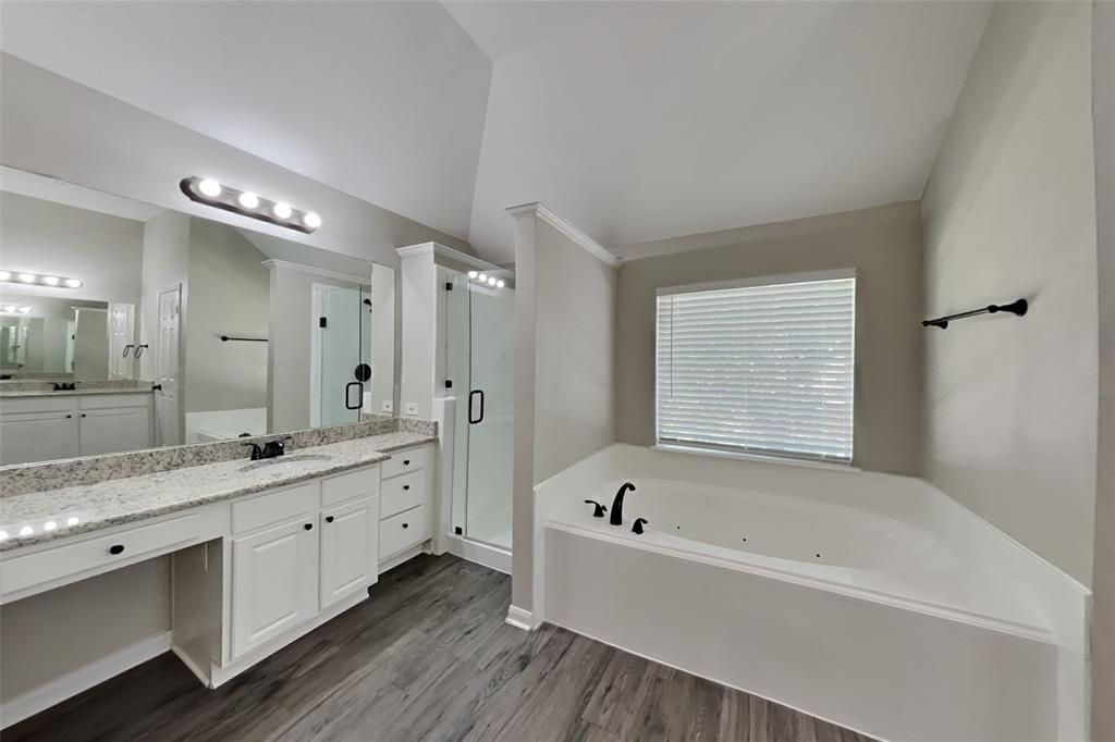 Lakes Of Highland Oaks The - Residential Lease