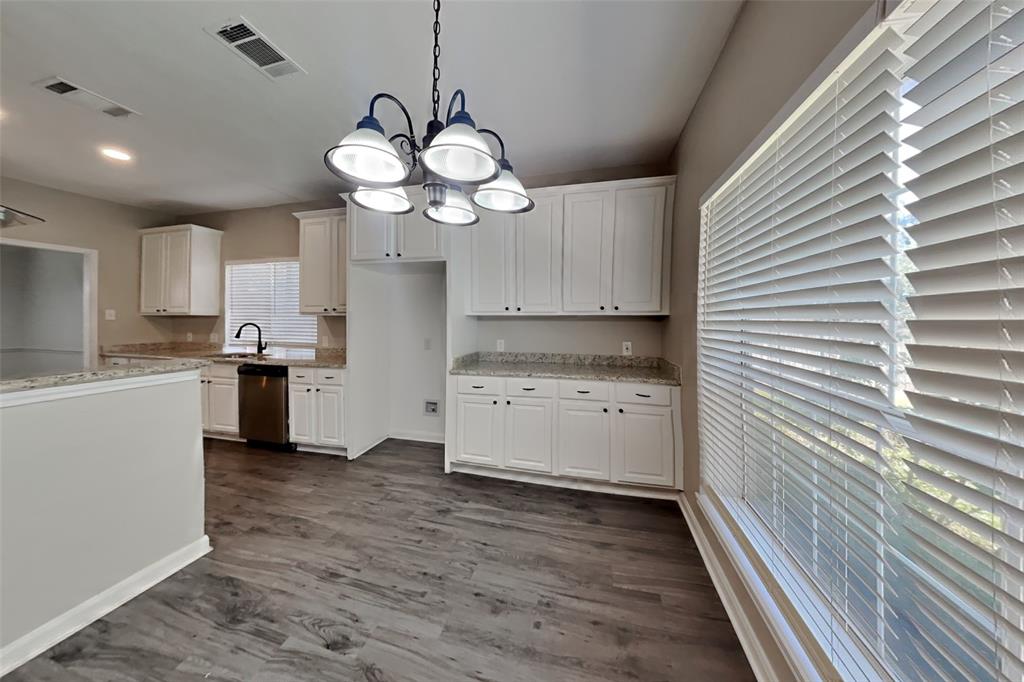 Lakes Of Highland Oaks The - Residential Lease