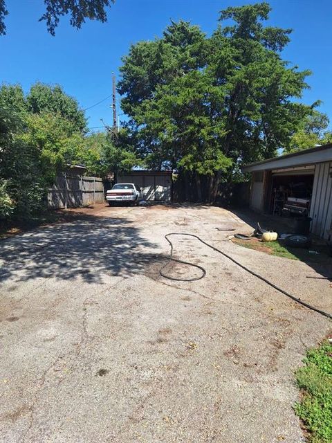 Tiny photo for 2415 Skyline Drive, Irving, TX 75038 (MLS # 21341591)