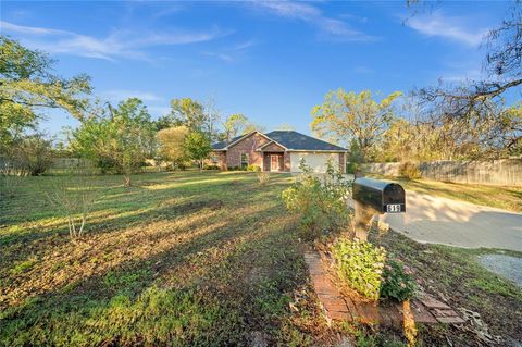 A home in Lindale