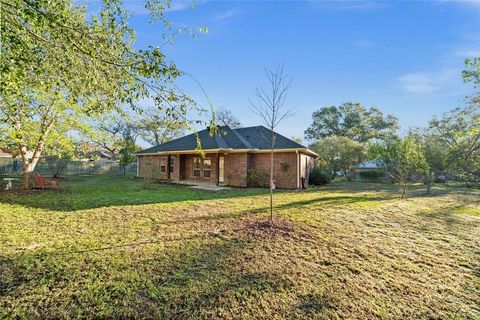 A home in Lindale