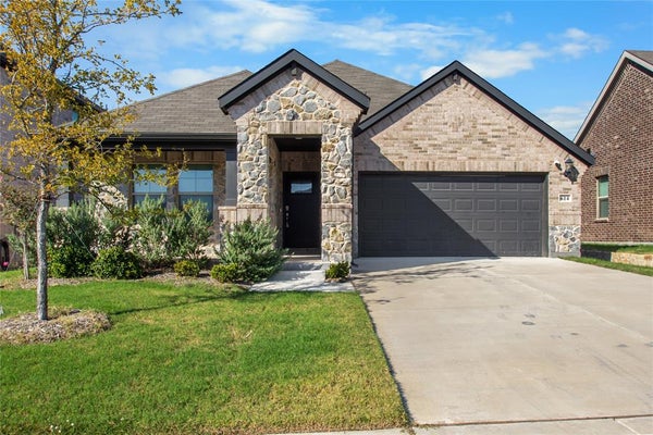 614 MARTELL RD, MCKINNEY, TX 75069 - Image f4bf7ea9fd7bdd2d8226b4bcb4392bbb/120368031
