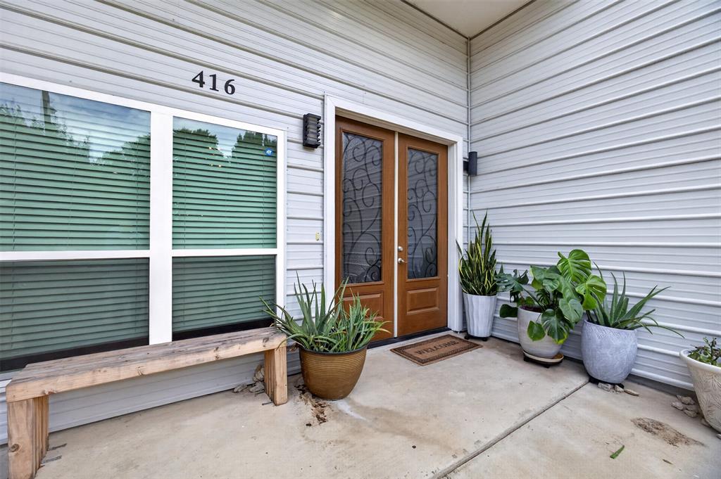 416 W 10th Street