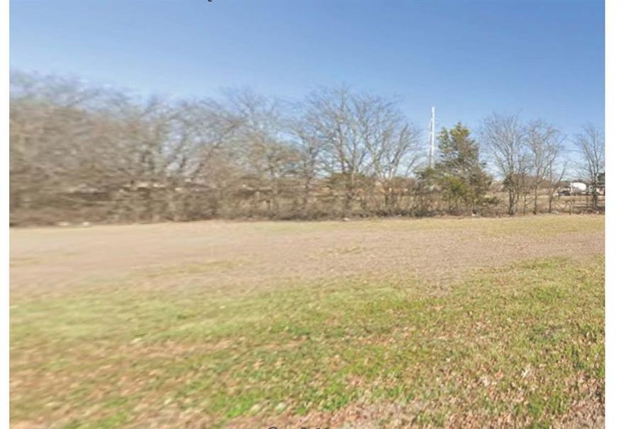 LOCATION!!!! This is a great lot right in the middle of a residential area in Lancaster Tx. The lot size .61.