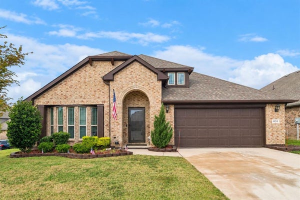 404 MOSS COVE DR, AUBREY, TX 76227 - Image f4c3a621e87c5e2c6f23a4cdbf9178f6/2987243987