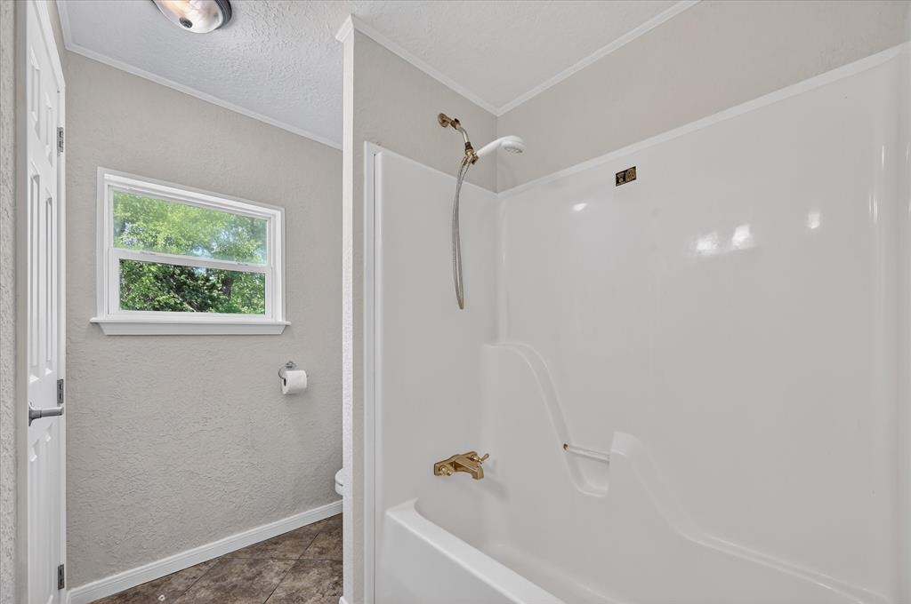 TR 15 AB 107 T BOX SUR TR 15 - Residential