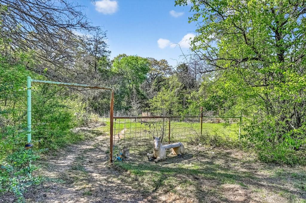 TR 15 AB 107 T BOX SUR TR 15 - Residential