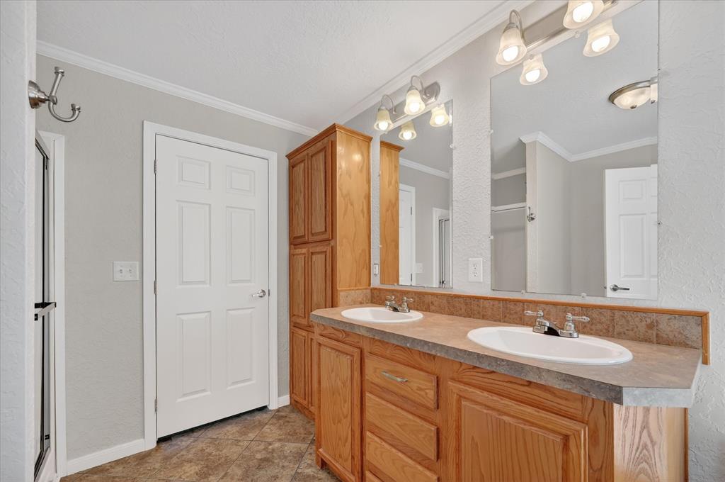 TR 15 AB 107 T BOX SUR TR 15 - Residential