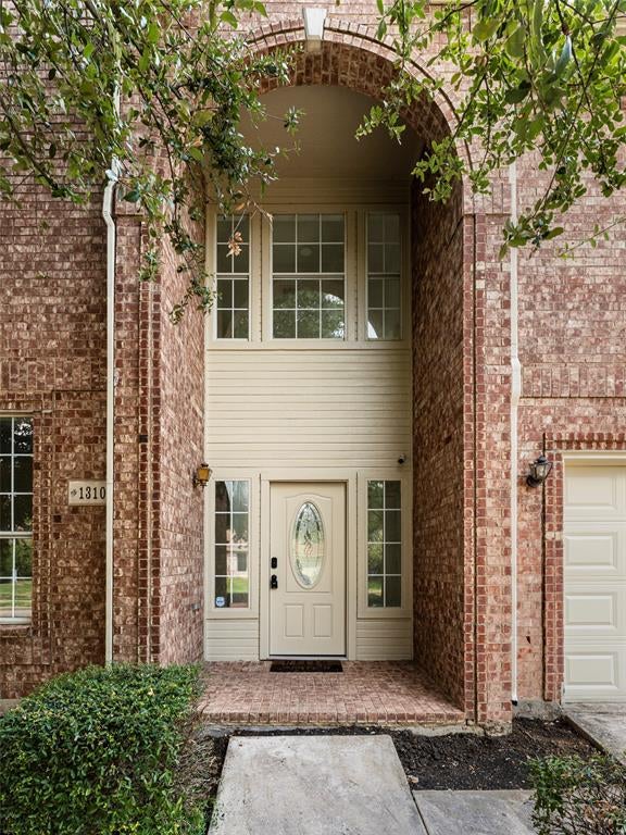 1310 Norman Circle