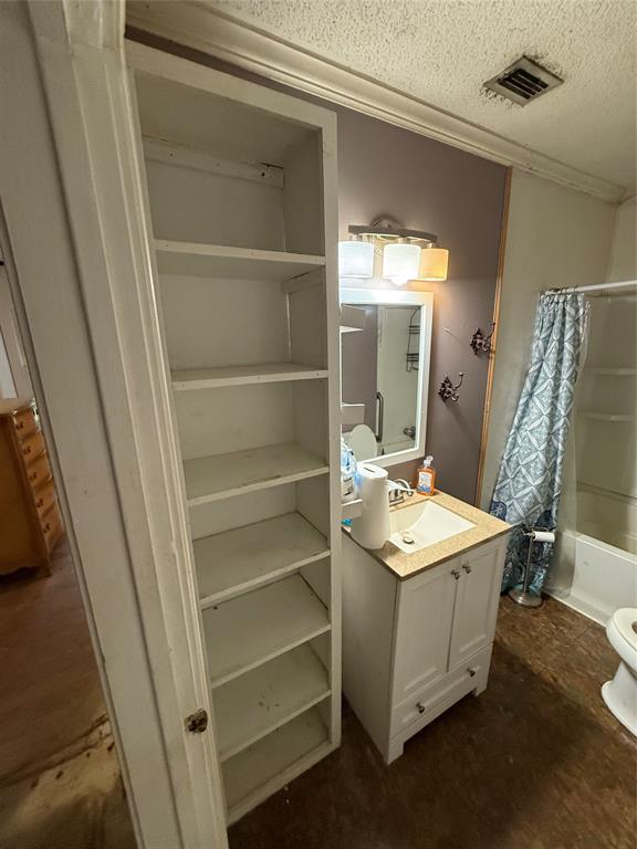 Lyne, WM - Residential