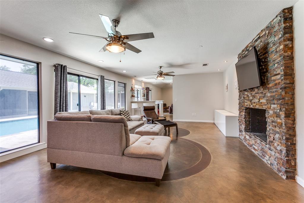 1201 Delmonte Circle