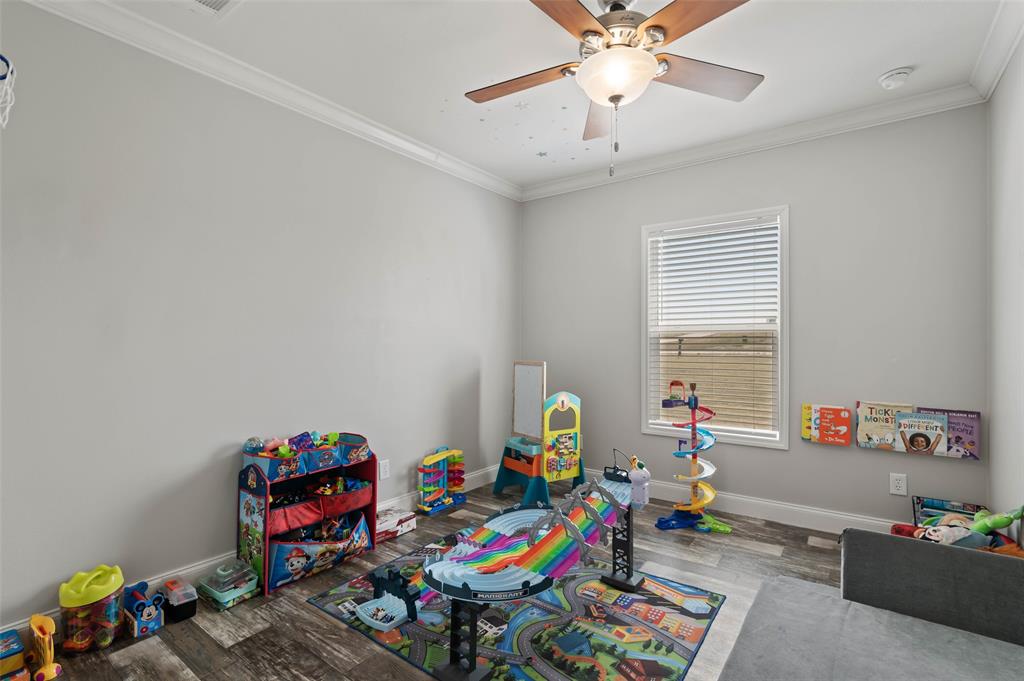 Club Lake Road Estates - Residential