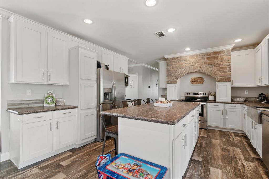 Club Lake Road Estates - Residential