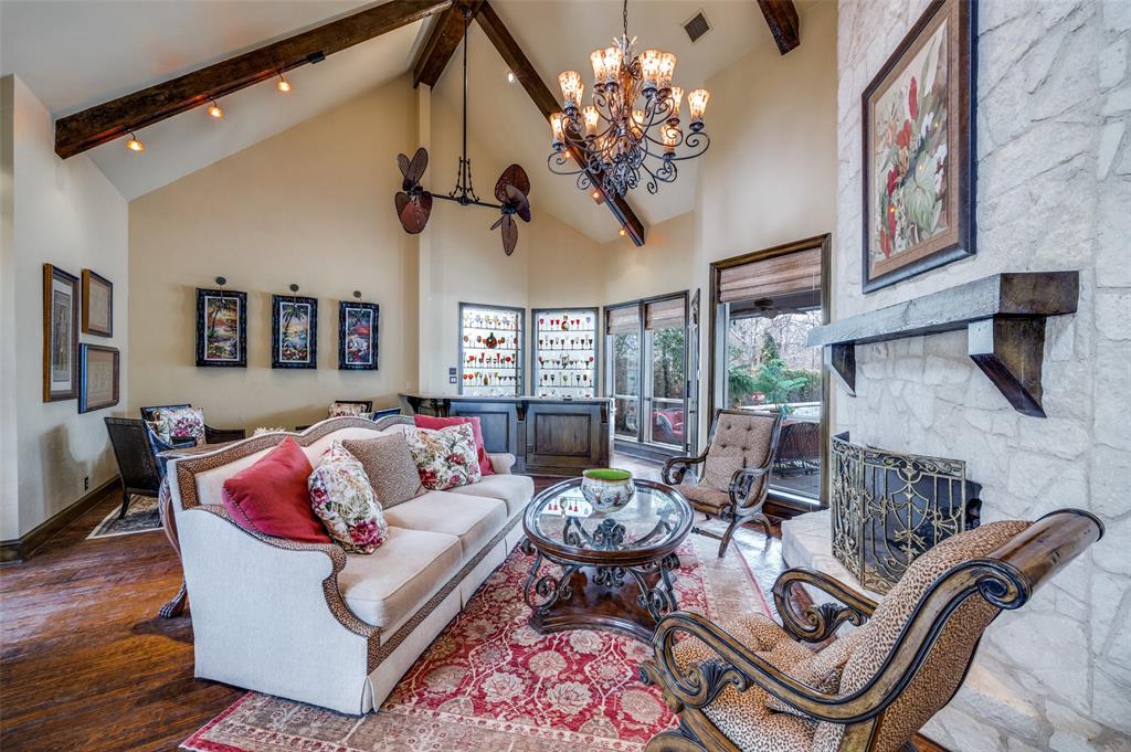 6613 Riverside Drive