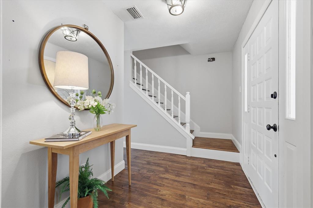 513 Fox Creek Court