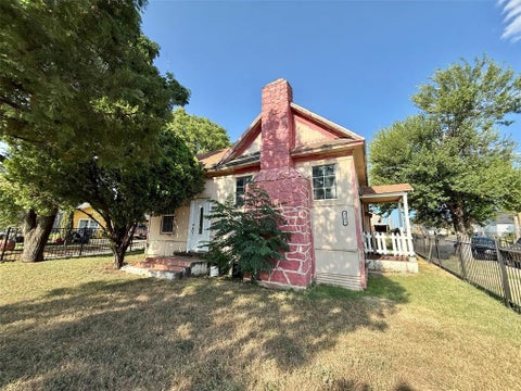 Photo of 3300 N Pecan Street, Fort Worth, TX 76106 (MLS # 21332393)