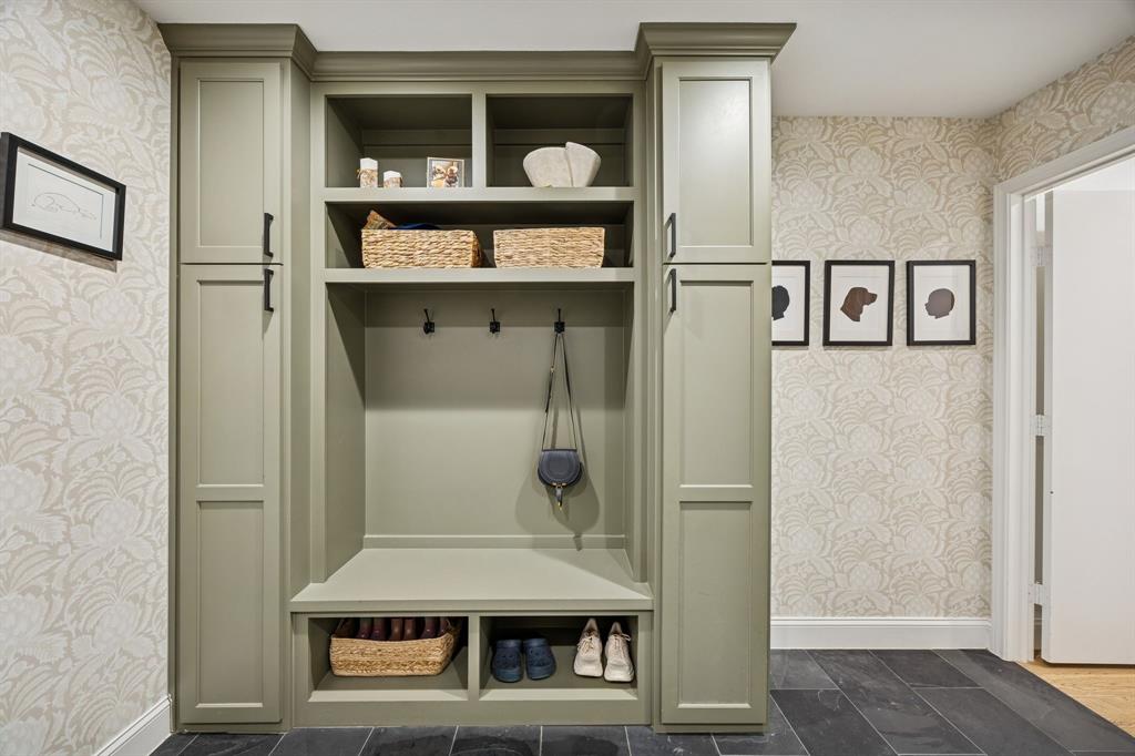 High Mdws - Residential