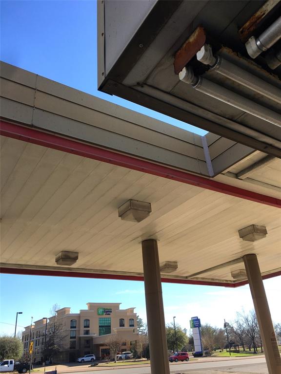 2430 S Southeast Loop 323