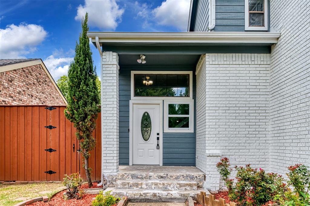 10427 Woodleaf Drive