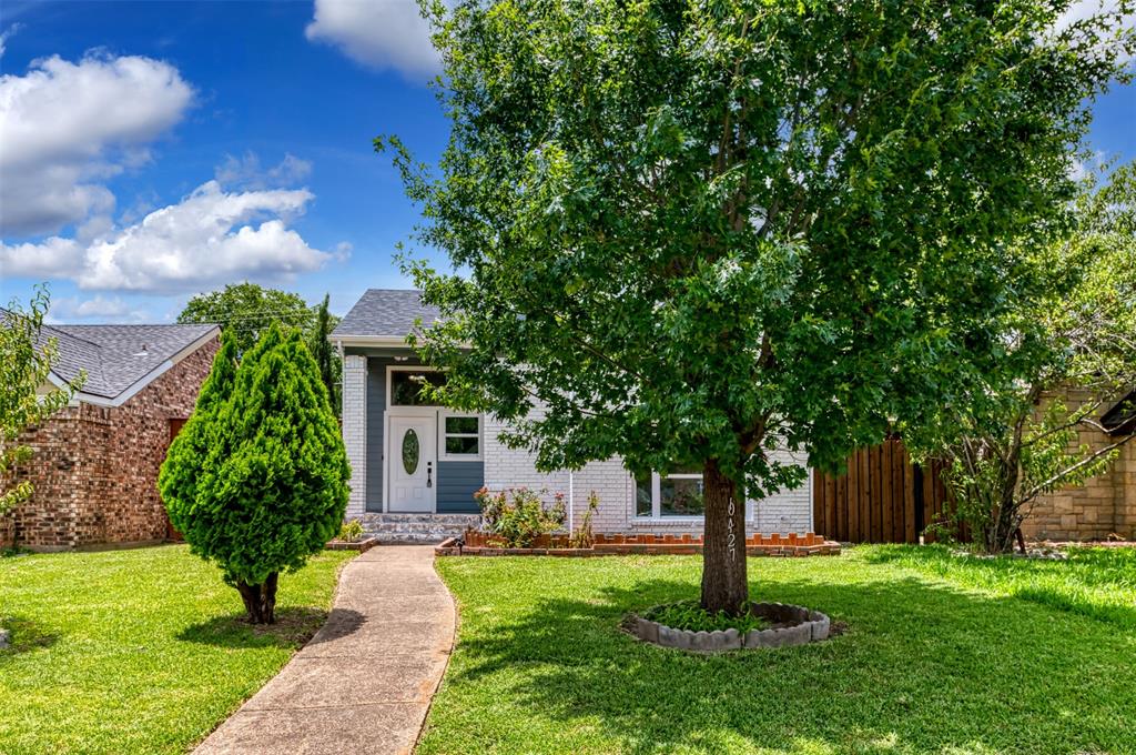 10427 Woodleaf Drive