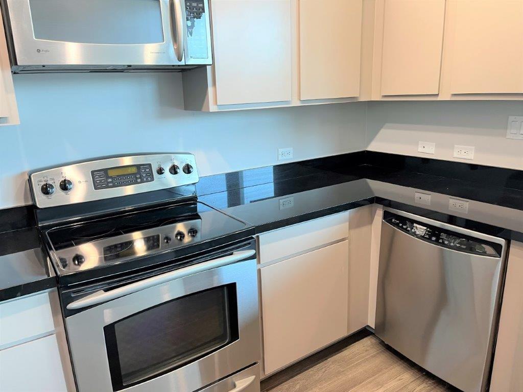 Tower Residential II Condo - Residential Lease