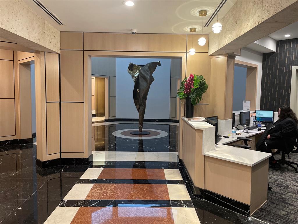 Tower Residential II Condo - Residential Lease