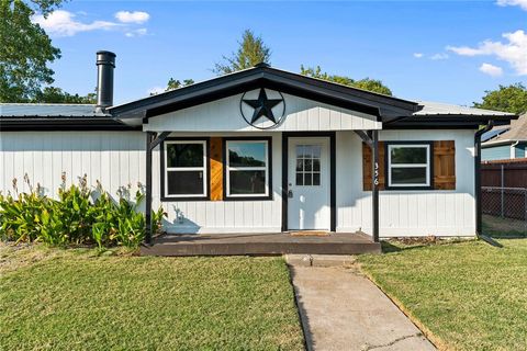 A home in Van Alstyne