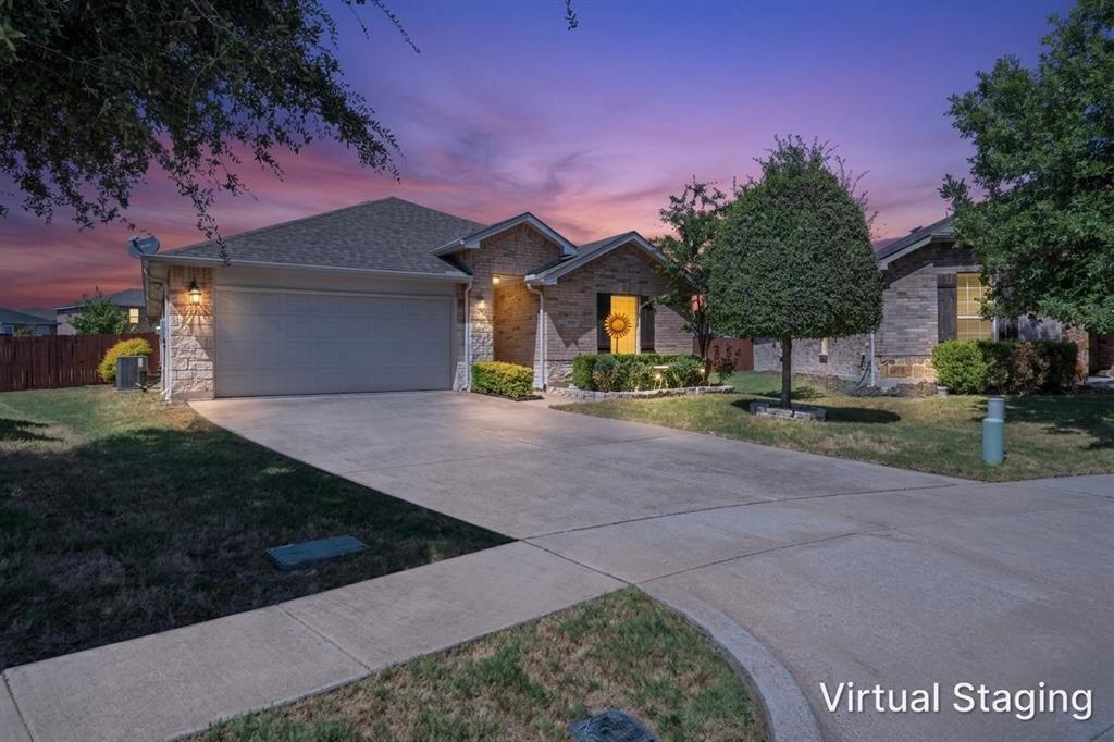 Photo of 709 Denali Drive, Arlington, TX 76002 (MLS # 21374976)
