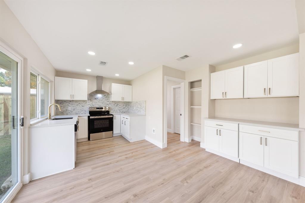 1317 Marblehead Drive