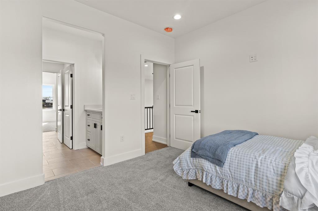 The Peninsula's - Residential