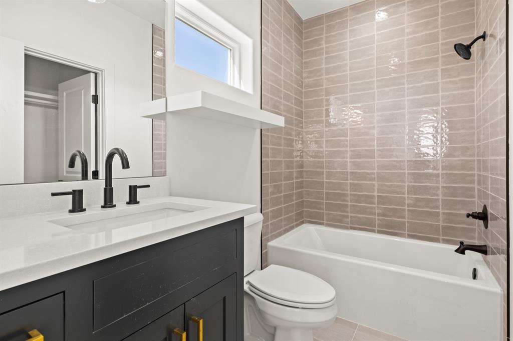 The Peninsula's - Residential