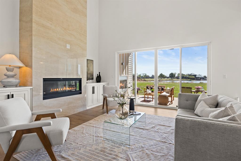 126 Private Road 2712