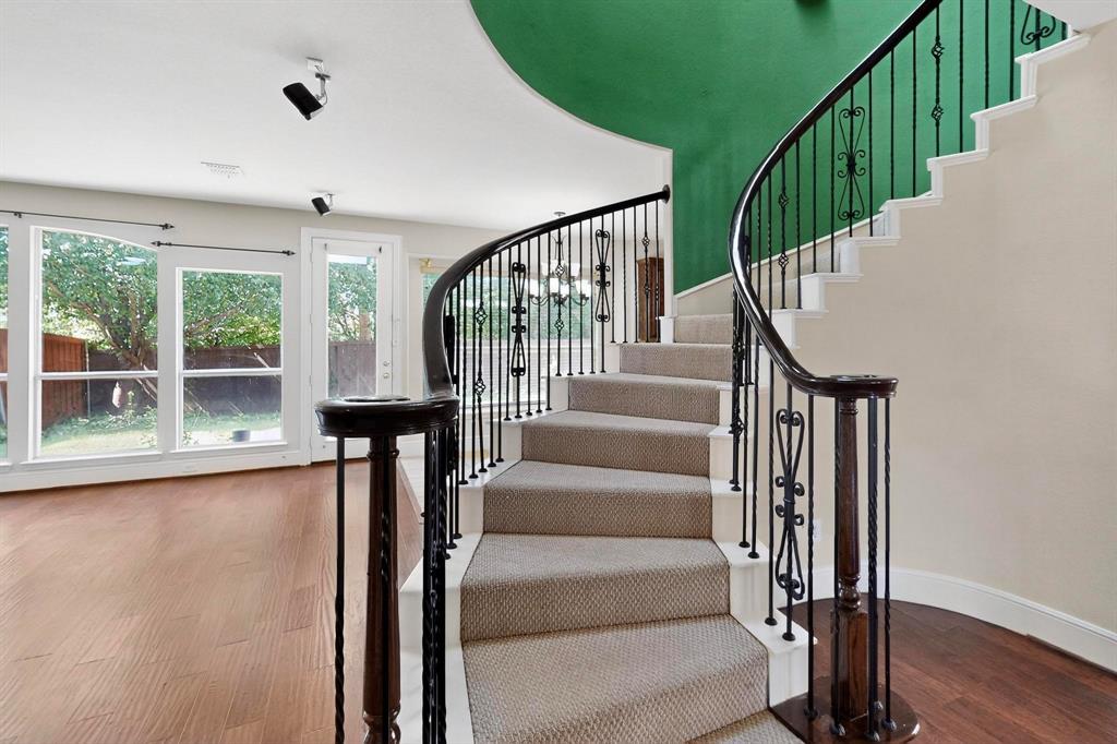 1343 Valley Vista Drive