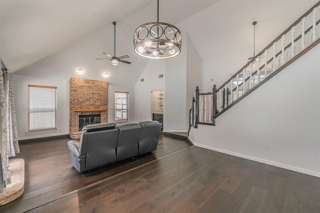 2 Edgemere Court